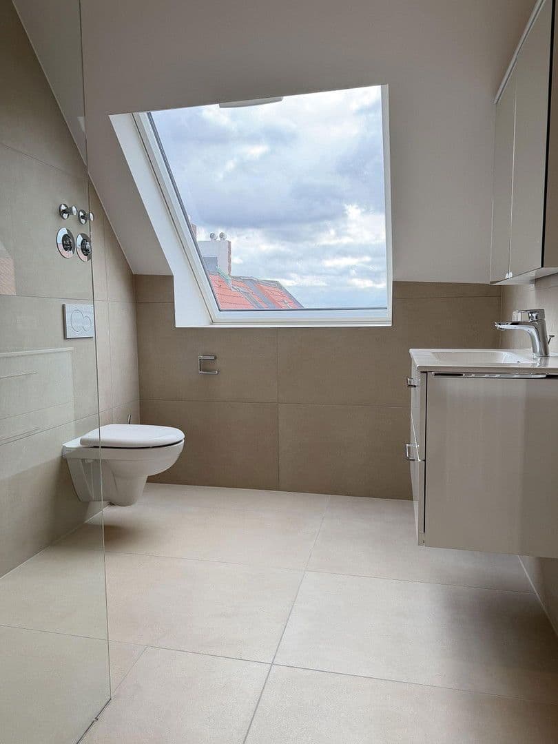 Pronájem bytu 3+1 70 m², Ebersstraße 58, Berlin, Berlín Pronájem bytu 3+1 70 m², Ebersstraße 58, Berlin, Berlín