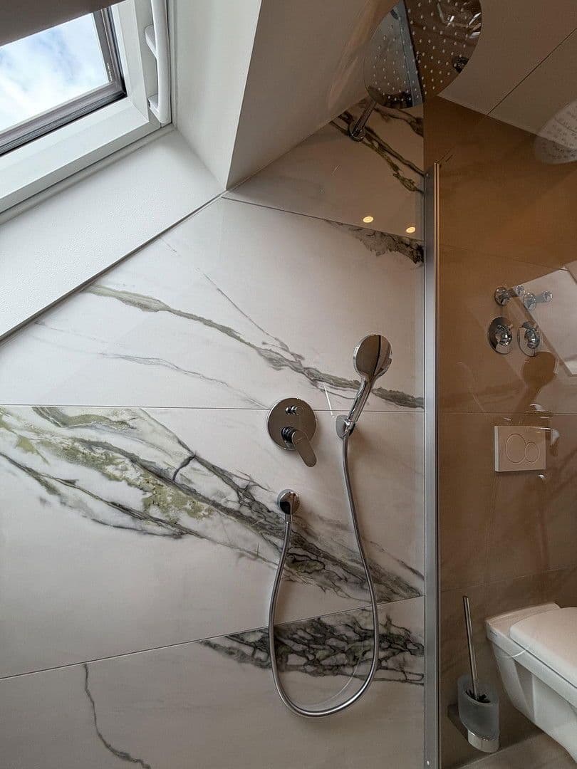 Pronájem bytu 3+1 75 m², Ebersstraße 58, Berlin, Berlín Pronájem bytu 3+1 75 m², Ebersstraße 58, Berlin, Berlín