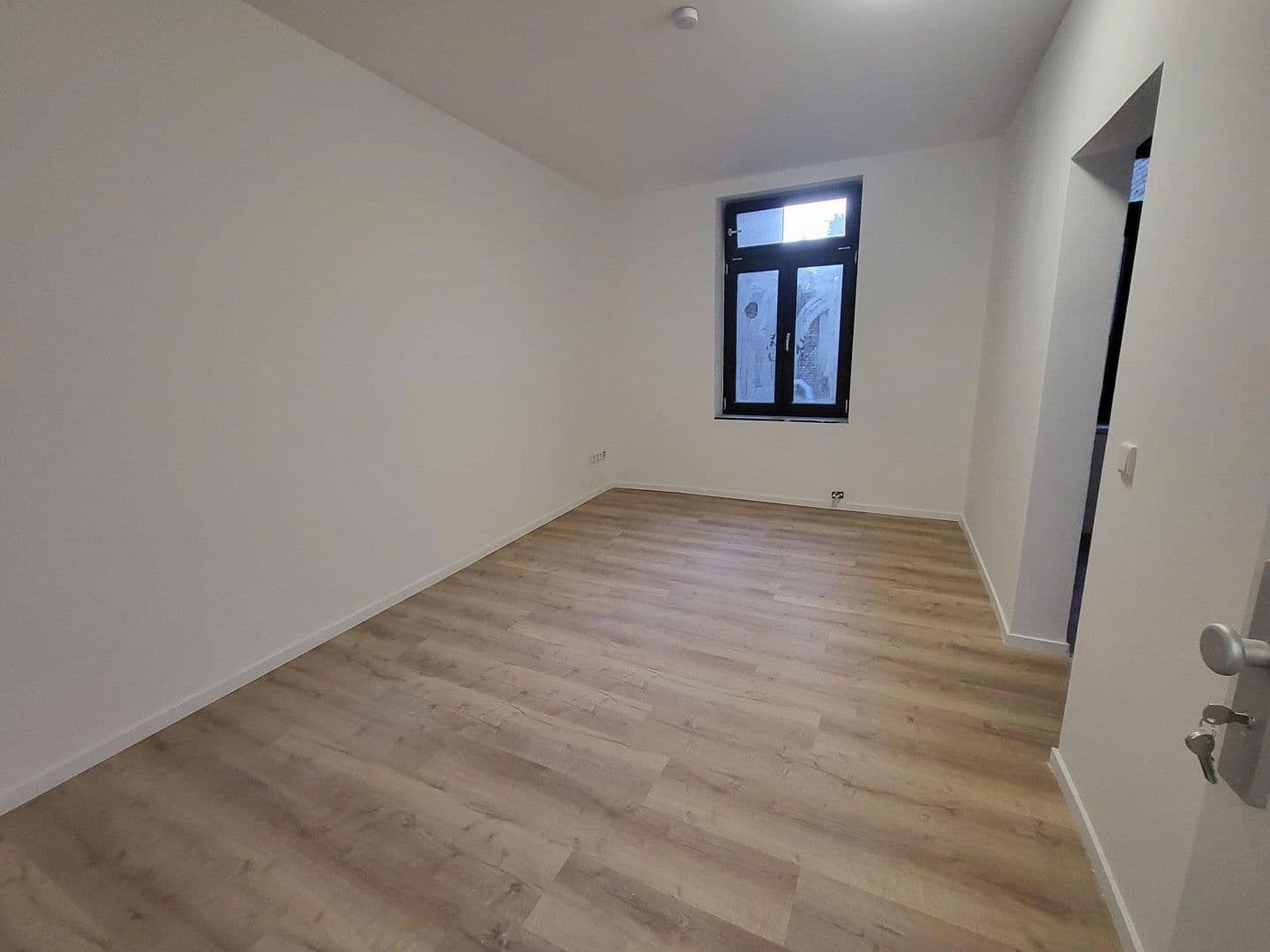 Pronájem bytu 2+1 26 m², Köln, Severní Porýní-Vestfálsko Pronájem bytu 2+1 26 m², Köln, Severní Porýní-Vestfálsko