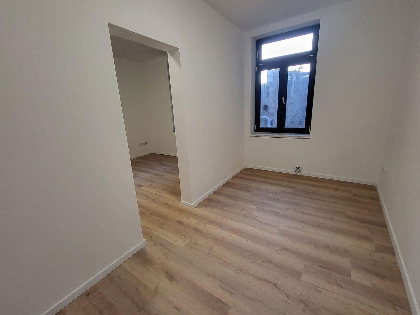 Pronájem bytu 2+1 26 m², Köln, Severní Porýní-Vestfálsko Pronájem bytu 2+1 26 m², Köln, Severní Porýní-Vestfálsko