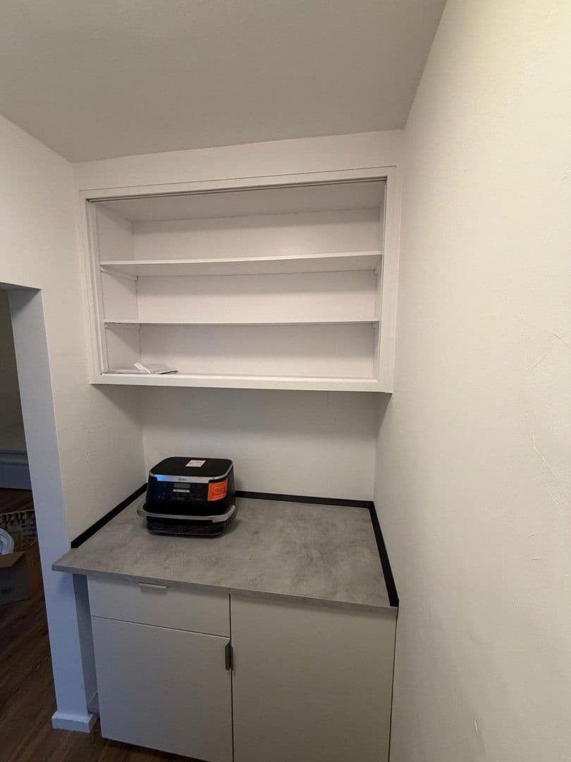 Pronájem bytu 1+1 33 m², Kölner Landstraße, Düsseldorf, Severní Porýní-Vestfálsko Pronájem bytu 1+1 33 m², Kölner Landstraße, Düsseldorf, Severní Porýní-Vestfálsko