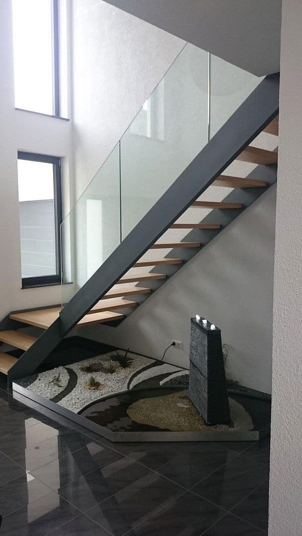 Prodej domu 220 m², pozemek 600 m², Kleines Wiesental, Bádensko-Württembersko Prodej domu 220 m², pozemek 600 m², Kleines Wiesental, Bádensko-Württembersko