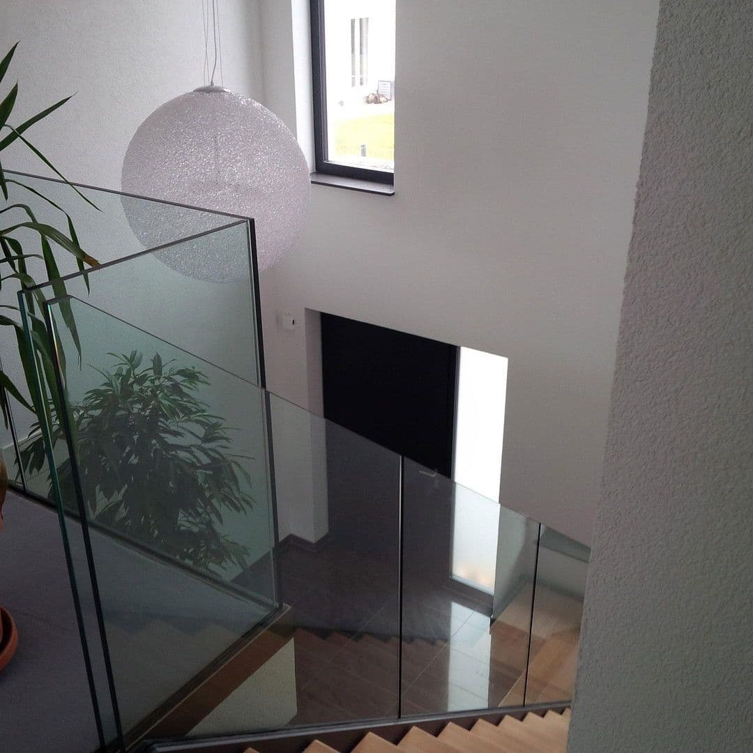 Prodej domu 220 m², pozemek 600 m², Kleines Wiesental, Bádensko-Württembersko Prodej domu 220 m², pozemek 600 m², Kleines Wiesental, Bádensko-Württembersko