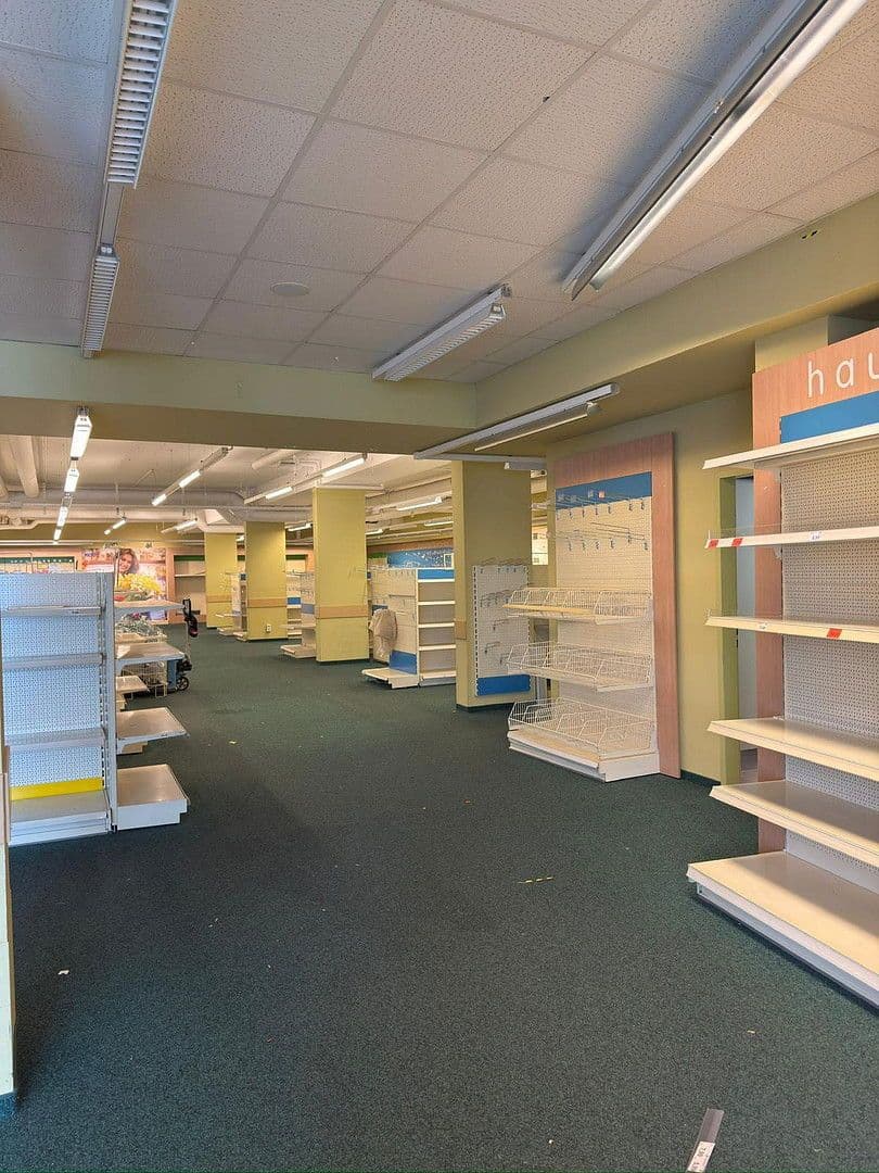 Pronájem nebytového prostoru 650 m², Am Kronengarten 1-7, Hilden, Severní Porýní-Vestfálsko Pronájem nebytového prostoru 650 m², Am Kronengarten 1-7, Hilden, Severní Porýní-Vestfálsko