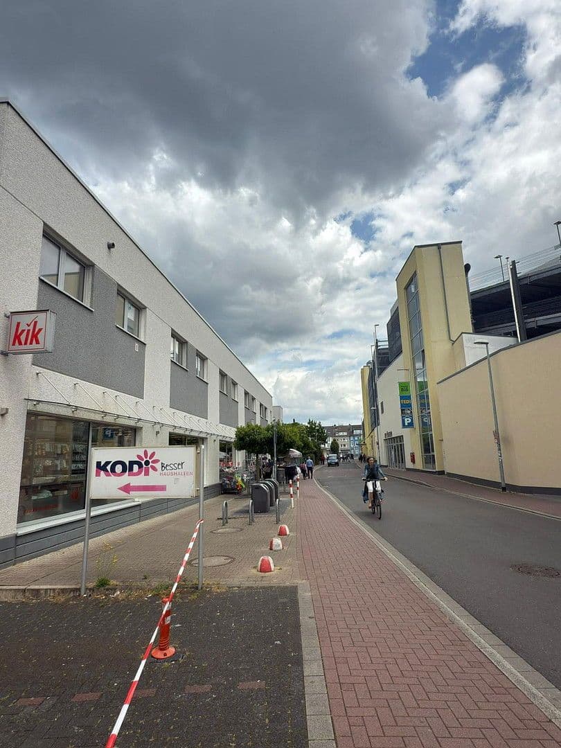 Pronájem nebytového prostoru 650 m², Am Kronengarten 1-7, Hilden, Severní Porýní-Vestfálsko Pronájem nebytového prostoru 650 m², Am Kronengarten 1-7, Hilden, Severní Porýní-Vestfálsko