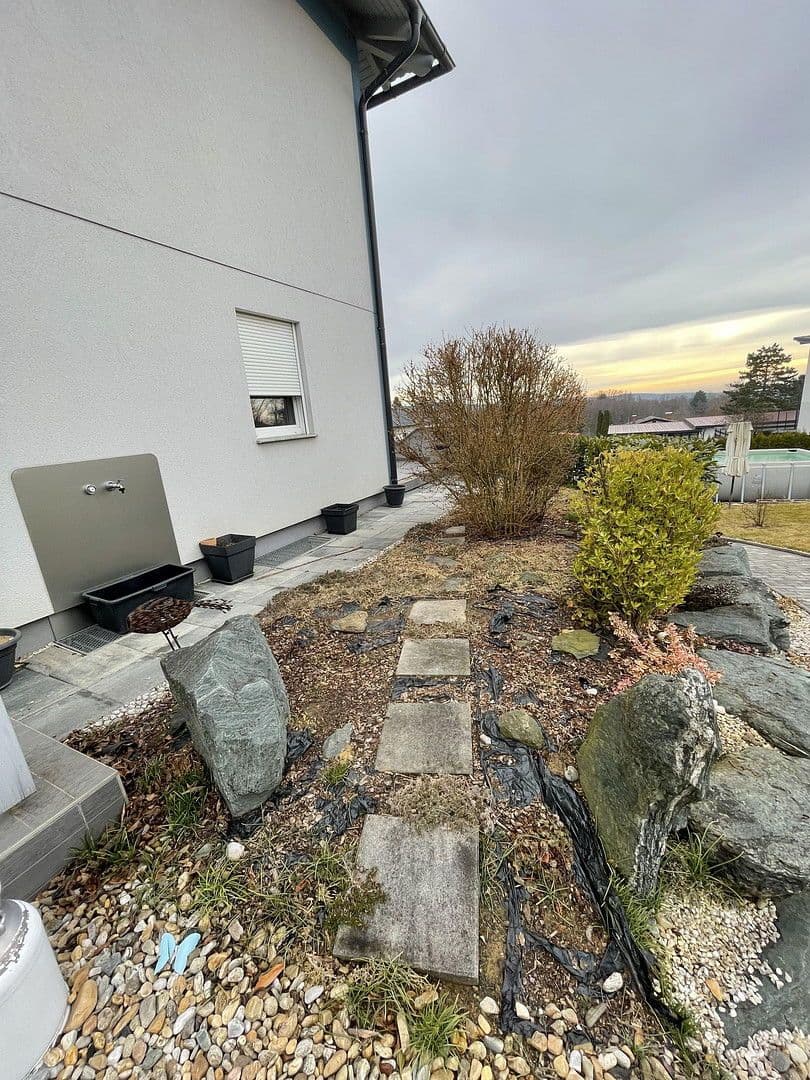 Prodej domu 154 m², pozemek 1.000 m², Sonnenweg 3, Wiesfleck, Hradsko Prodej domu 154 m², pozemek 1.000 m², Sonnenweg 3, Wiesfleck, Hradsko