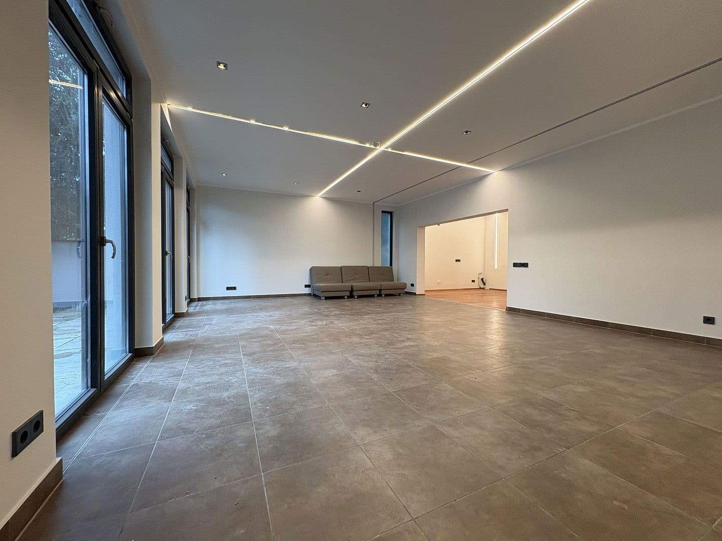 Pronájem bytu 2+1 80 m², Oppenheim, Porýní-Falc Pronájem bytu 2+1 80 m², Oppenheim, Porýní-Falc