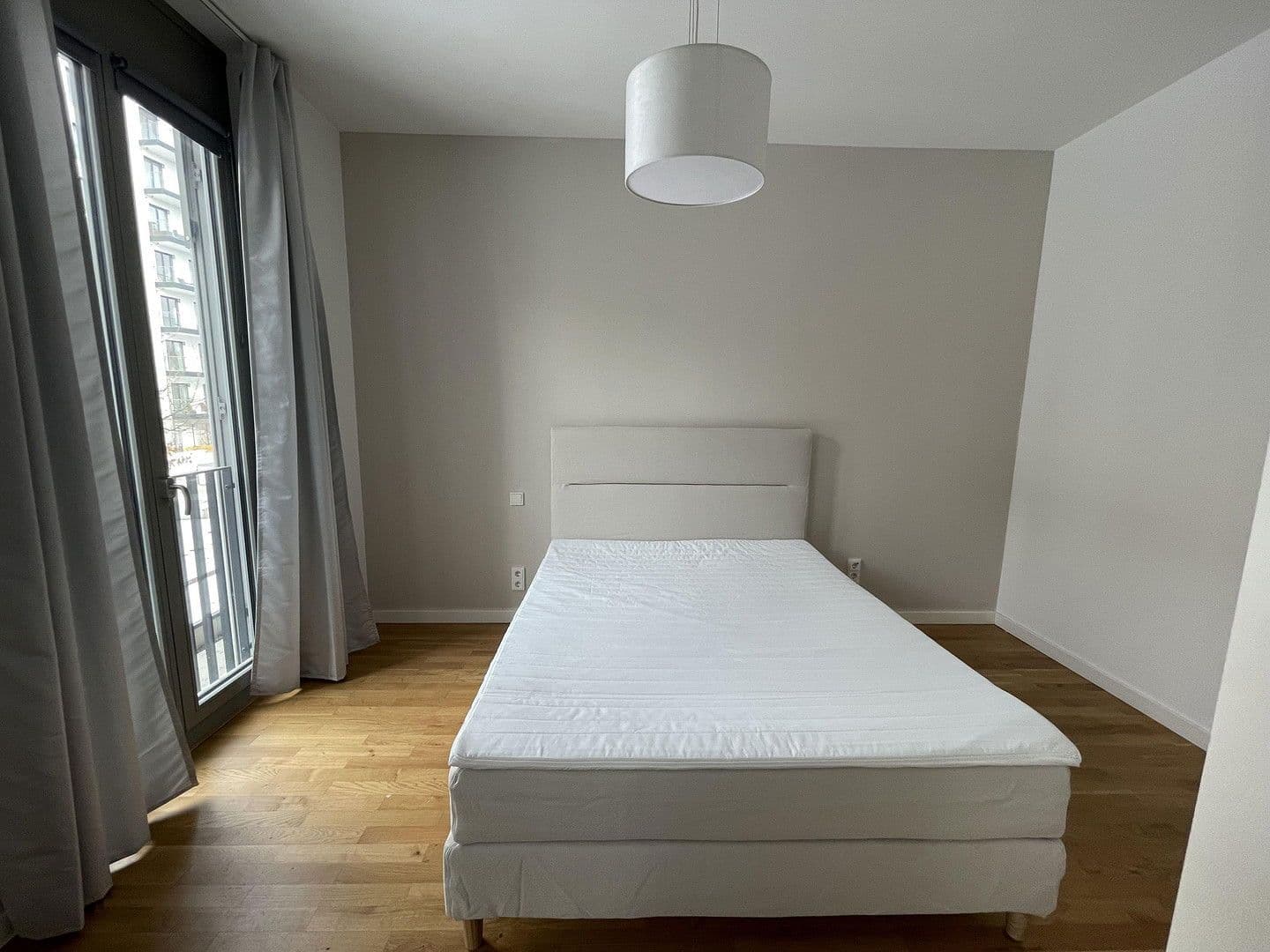 Pronájem bytu 2+1 54 m², Wilhelm-Caspar-Wegely-Platz 4, Berlin, Berlín Pronájem bytu 2+1 54 m², Wilhelm-Caspar-Wegely-Platz 4, Berlin, Berlín