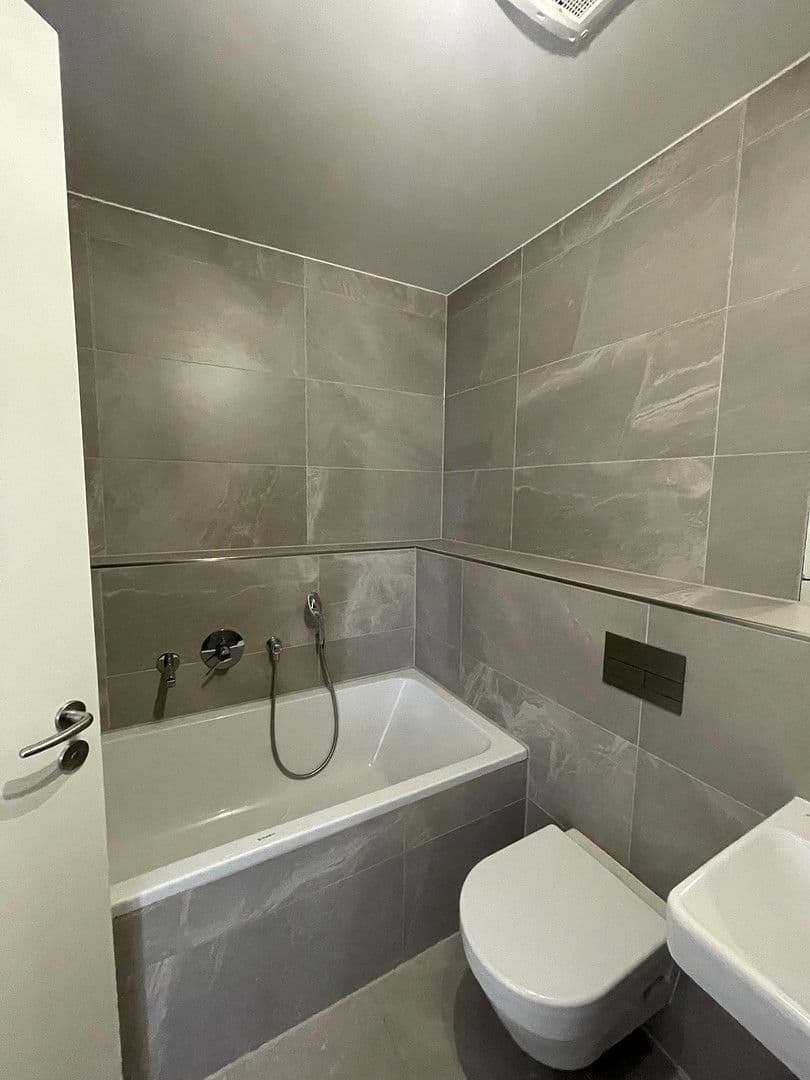 Pronájem bytu 2+1 54 m², Wilhelm-Caspar-Wegely-Platz 4, Berlin, Berlín Pronájem bytu 2+1 54 m², Wilhelm-Caspar-Wegely-Platz 4, Berlin, Berlín