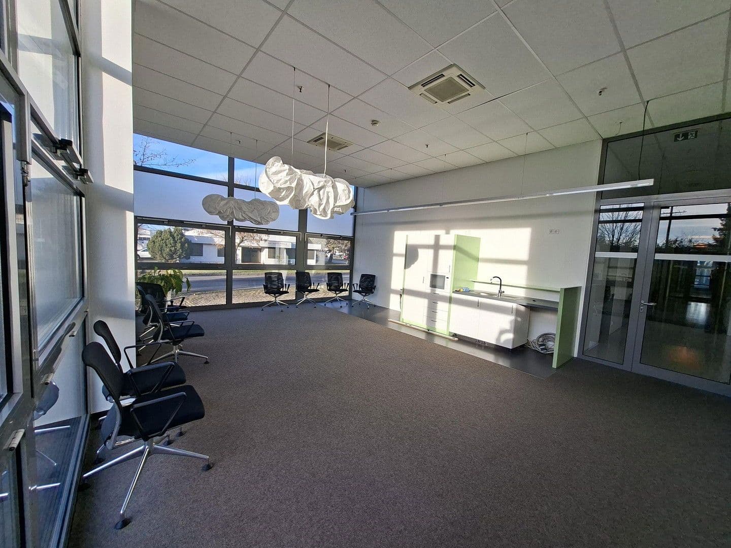 Pronájem kanceláře 371 m², Weil am Rhein, Bádensko-Württembersko Pronájem kanceláře 371 m², Weil am Rhein, Bádensko-Württembersko