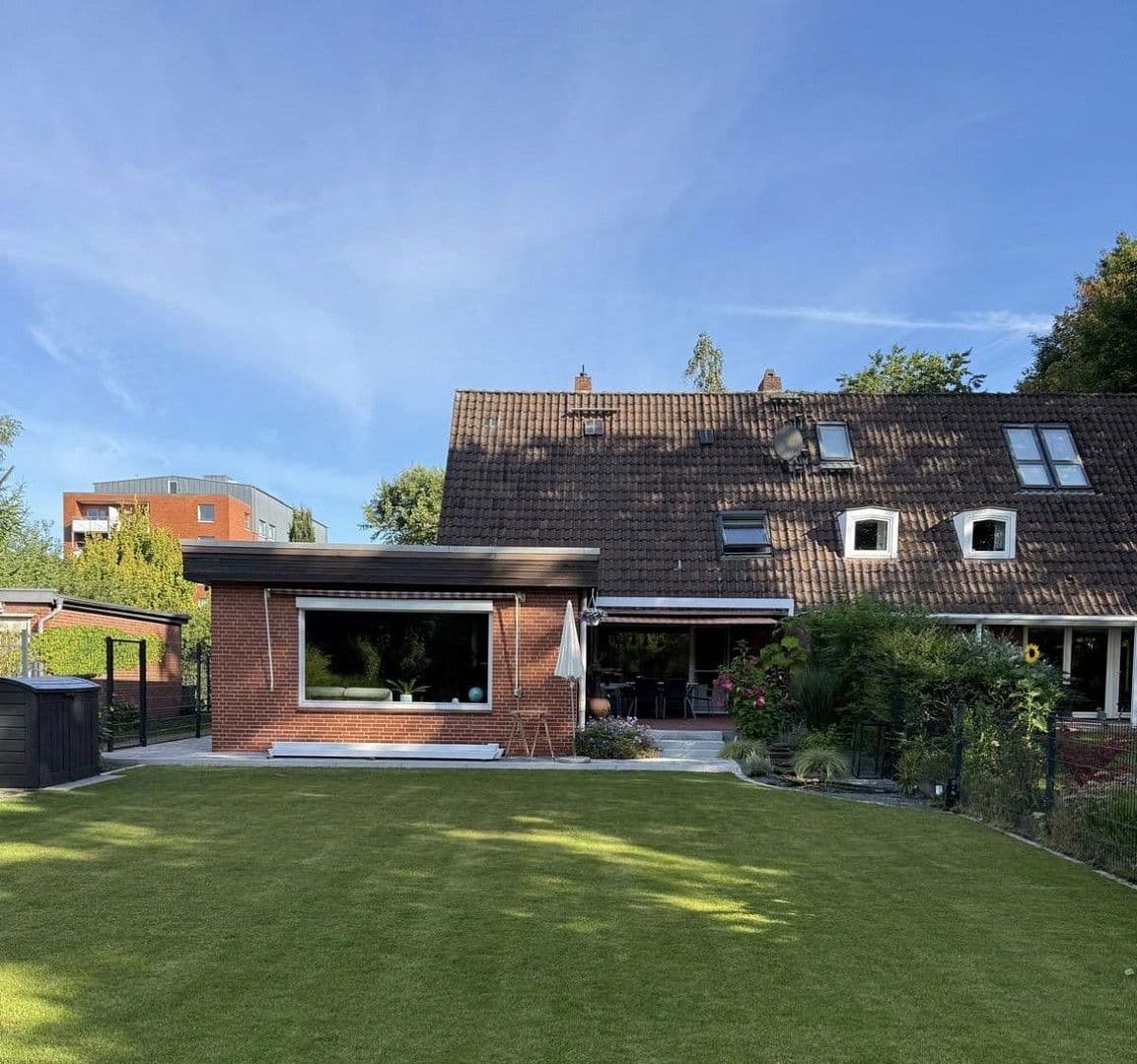 Prodej domu 125 m², pozemek 718 m², Neumünster, Šlesvicko-Holštýnsko Prodej domu 125 m², pozemek 718 m², Neumünster, Šlesvicko-Holštýnsko