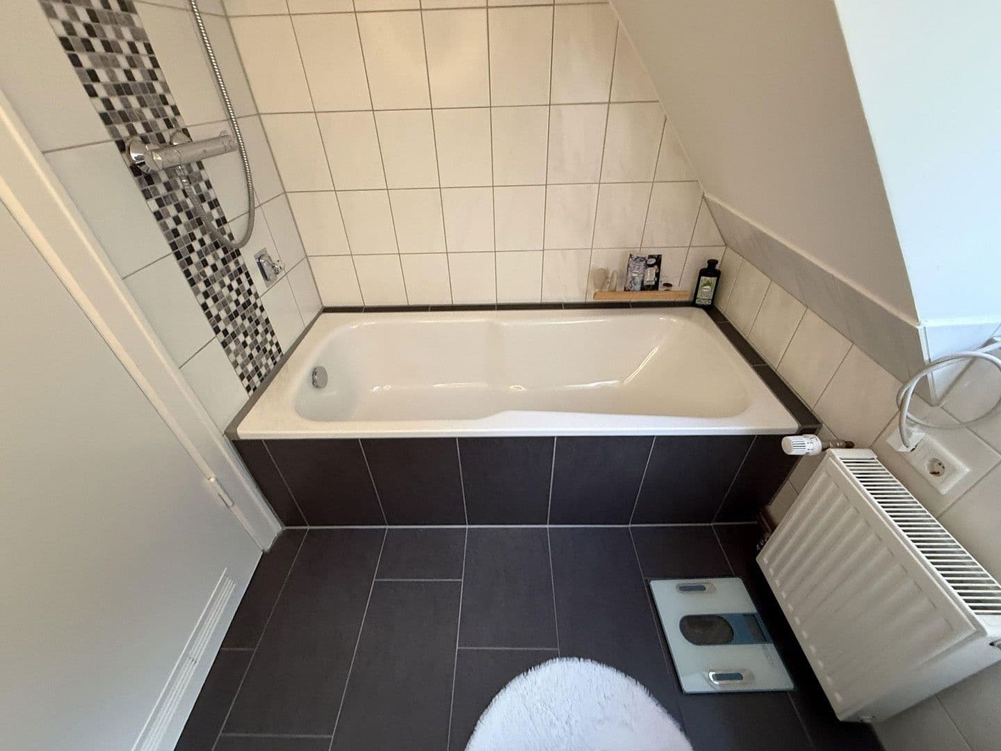 Prodej domu 125 m², pozemek 718 m², Neumünster, Šlesvicko-Holštýnsko Prodej domu 125 m², pozemek 718 m², Neumünster, Šlesvicko-Holštýnsko