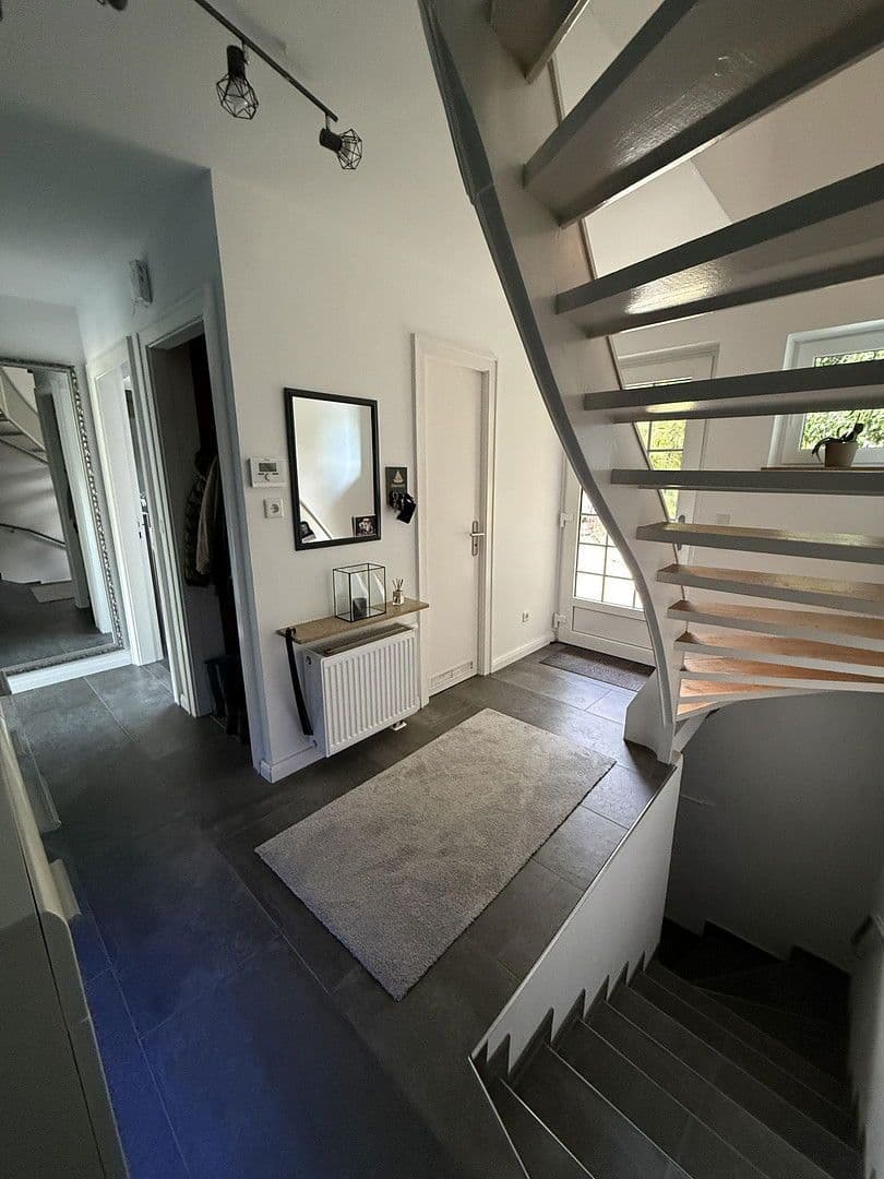 Prodej domu 125 m², pozemek 718 m², Neumünster, Šlesvicko-Holštýnsko Prodej domu 125 m², pozemek 718 m², Neumünster, Šlesvicko-Holštýnsko