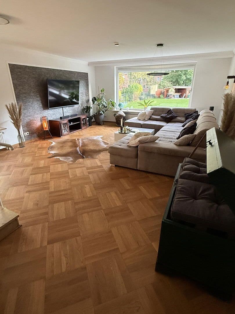 Prodej domu 125 m², pozemek 718 m², Neumünster, Šlesvicko-Holštýnsko Prodej domu 125 m², pozemek 718 m², Neumünster, Šlesvicko-Holštýnsko