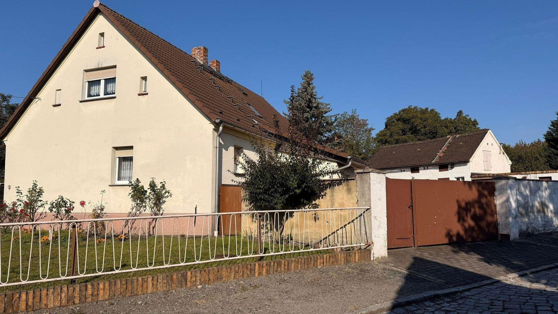 Prodej domu 137 m², pozemek 740 m², Lauchhammer, Braniborsko Prodej domu 137 m², pozemek 740 m², Lauchhammer, Braniborsko