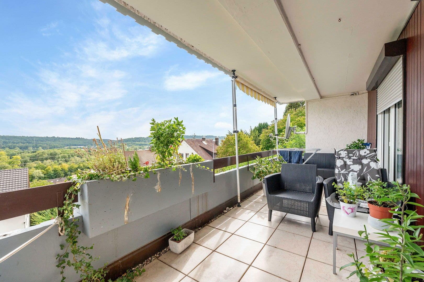 Prodej bytu 4+1 102 m², Esslingen am Neckar, Bádensko-Württembersko Prodej bytu 4+1 102 m², Esslingen am Neckar, Bádensko-Württembersko