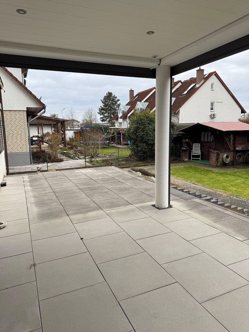 Pronájem bytu 2+1 93 m², Raunheim, Hessen Pronájem bytu 2+1 93 m², Raunheim, Hessen