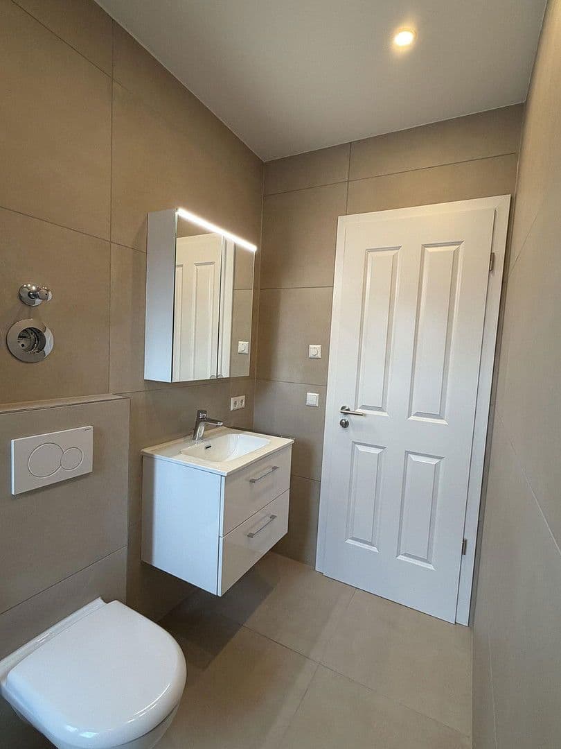 Pronájem bytu 2+1 48 m², Ebersstraße 58, Berlin, Berlín Pronájem bytu 2+1 48 m², Ebersstraße 58, Berlin, Berlín