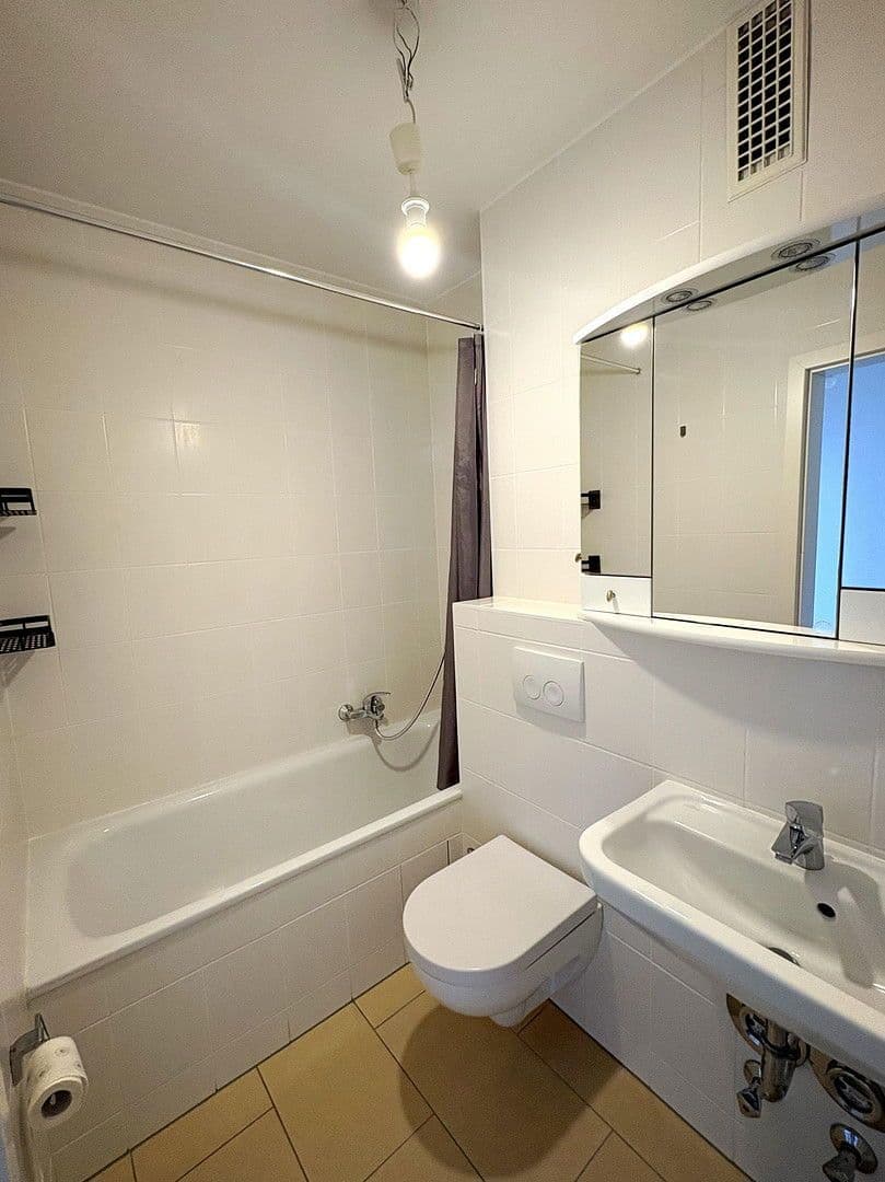 Pronájem bytu 2+1 48 m², Frankfurt, Hessen Pronájem bytu 2+1 48 m², Frankfurt, Hessen