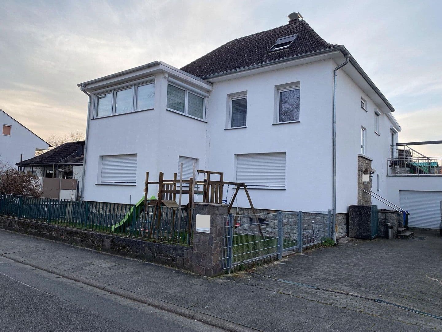 Prodej domu 300 m², pozemek 458 m², Groß-Zimmern, Hessen Prodej domu 300 m², pozemek 458 m², Groß-Zimmern, Hessen