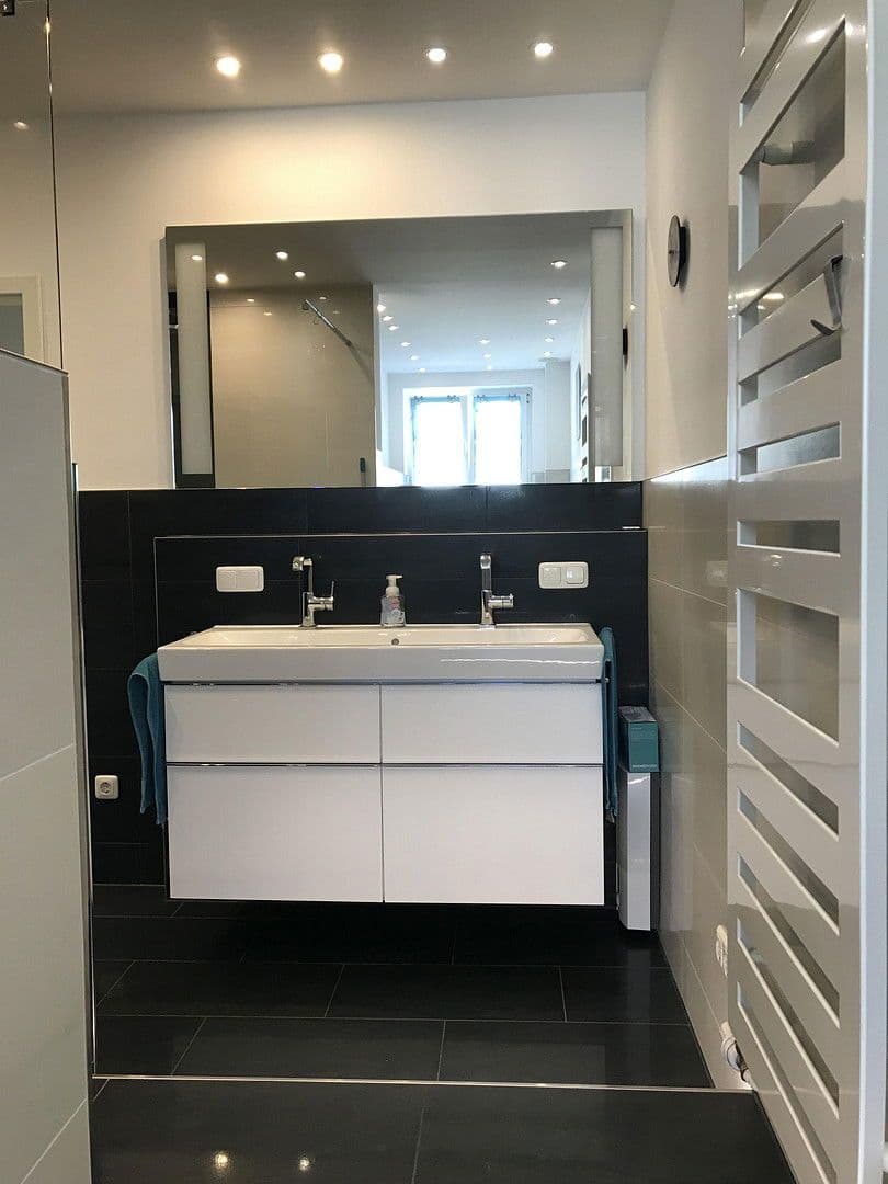 Prodej domu 300 m², pozemek 458 m², Groß-Zimmern, Hessen Prodej domu 300 m², pozemek 458 m², Groß-Zimmern, Hessen