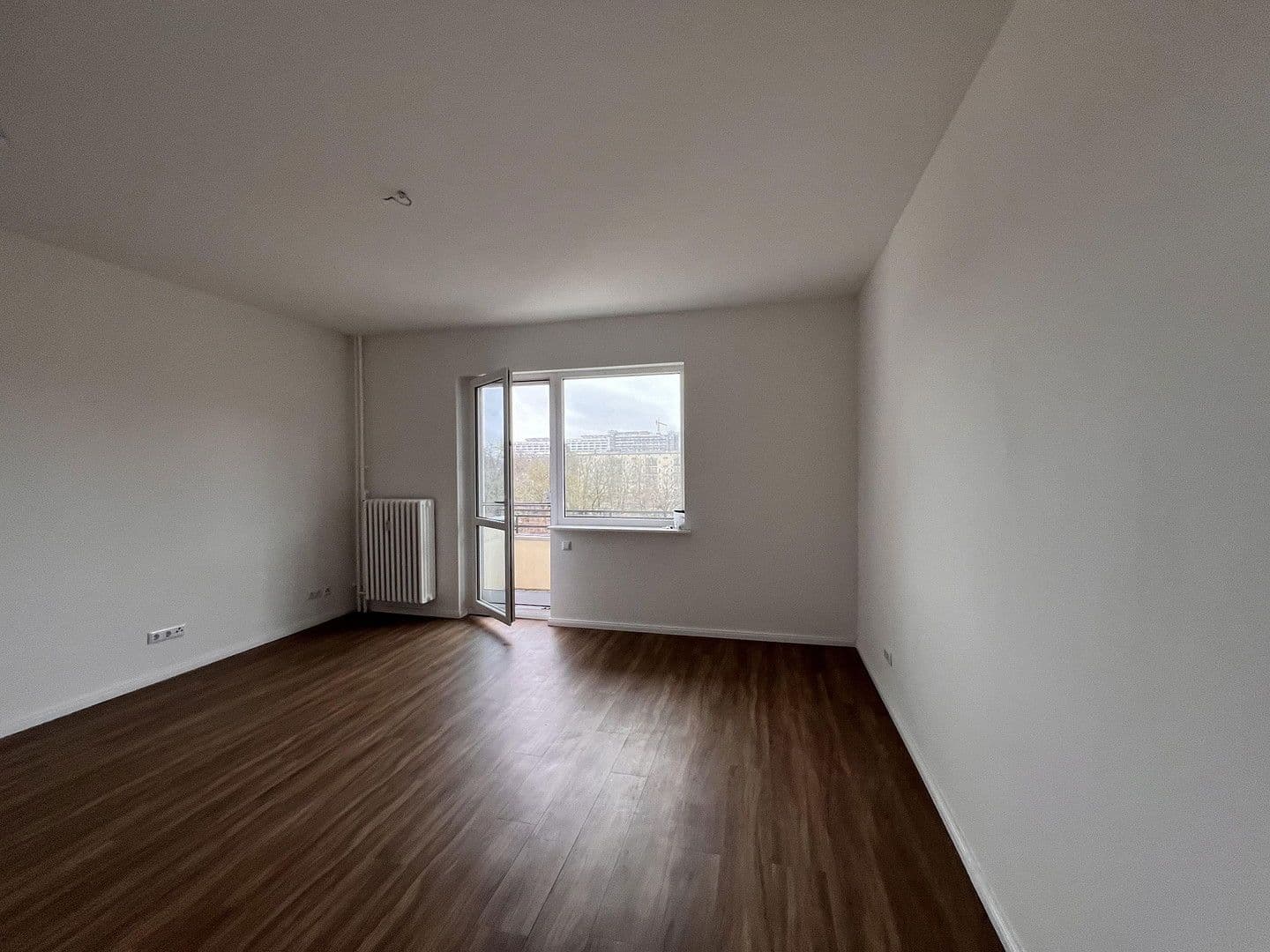 Prodej bytu 1+1 32 m², Eberbacher Str 3, Berlin, Berlín Prodej bytu 1+1 32 m², Eberbacher Str 3, Berlin, Berlín