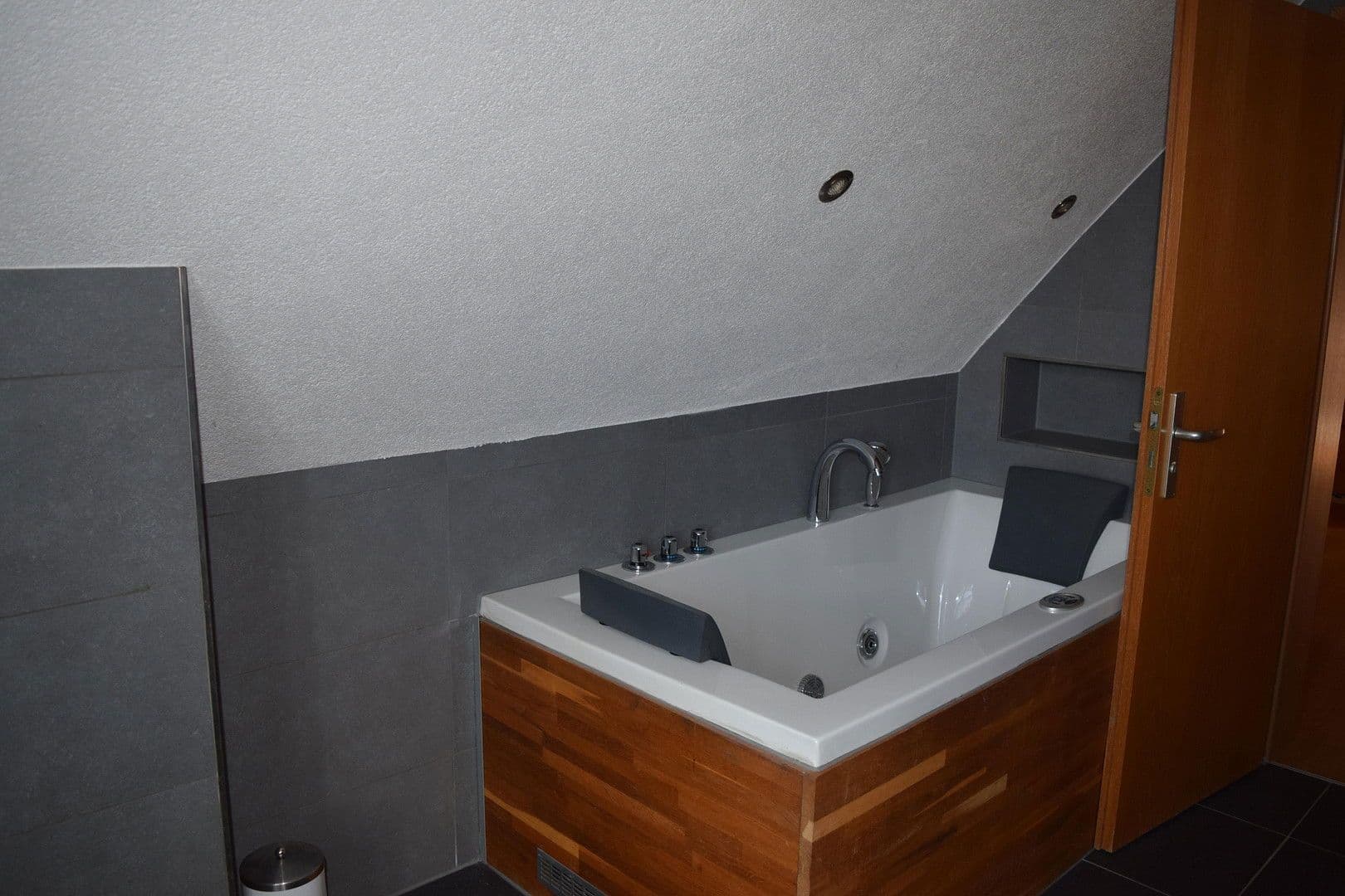 Prodej domu 450 m², pozemek 763 m², Oberreichenbach, Bavorsko Prodej domu 450 m², pozemek 763 m², Oberreichenbach, Bavorsko