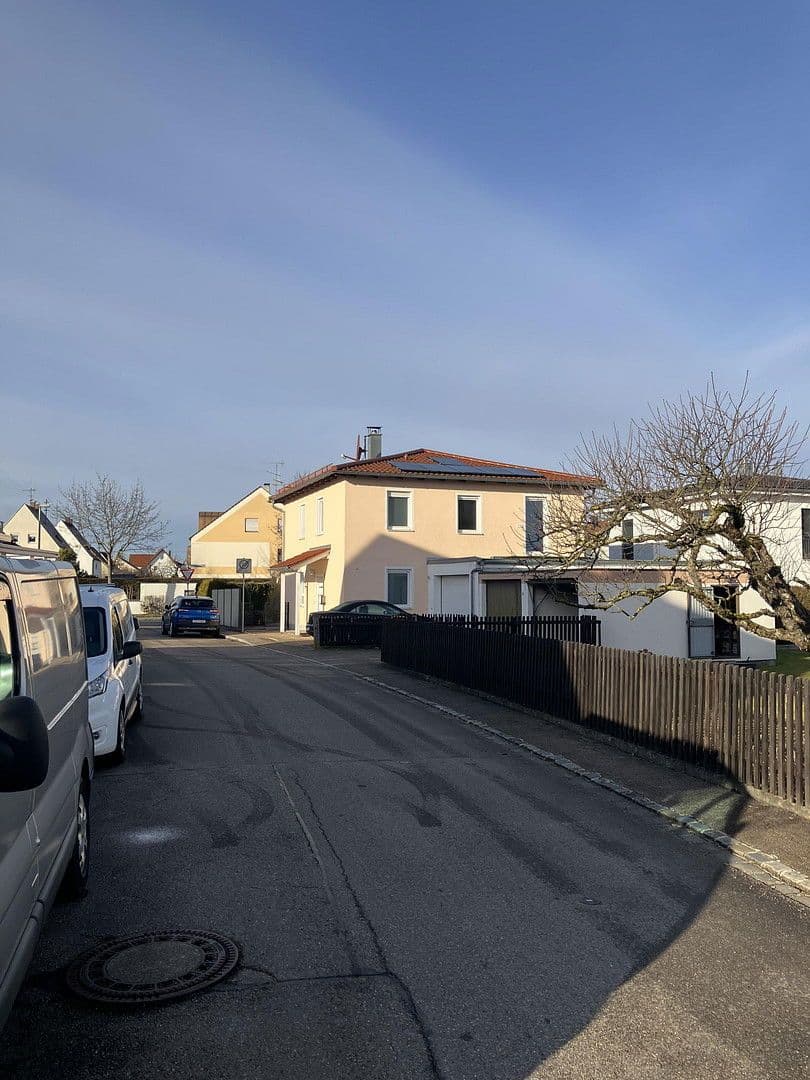 Prodej domu 140 m², pozemek 480 m², Augsburg, Bavorsko Prodej domu 140 m², pozemek 480 m², Augsburg, Bavorsko