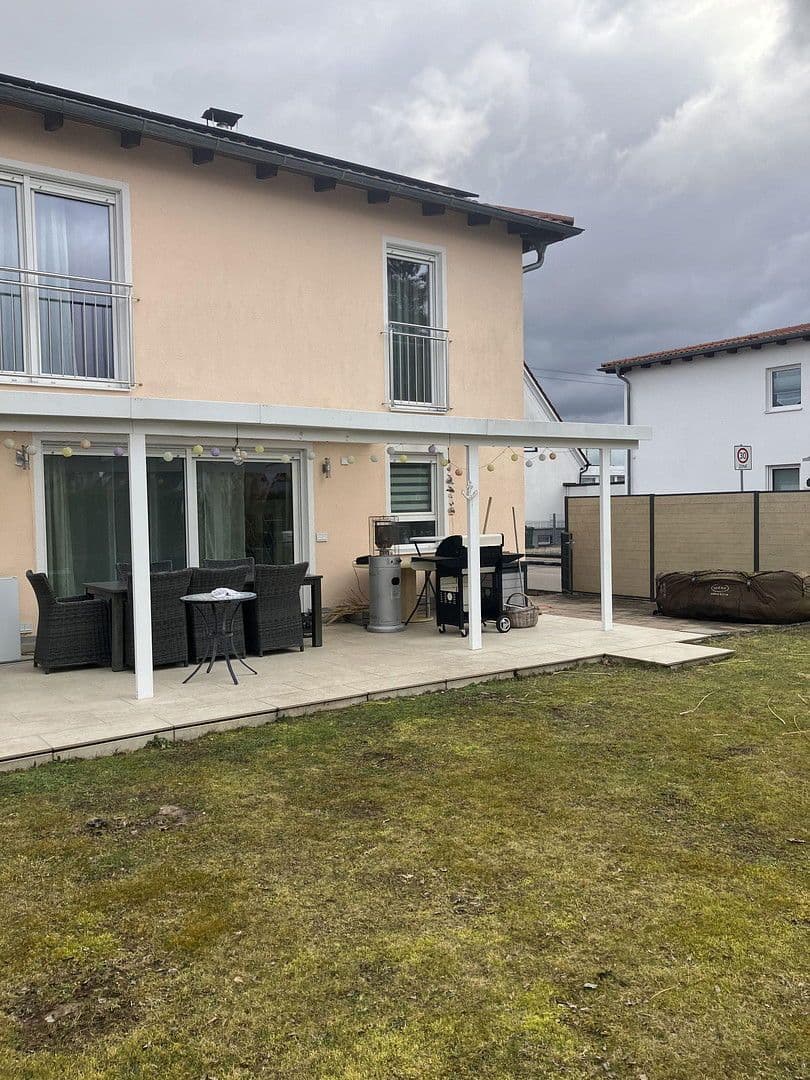 Prodej domu 140 m², pozemek 480 m², Augsburg, Bavorsko Prodej domu 140 m², pozemek 480 m², Augsburg, Bavorsko