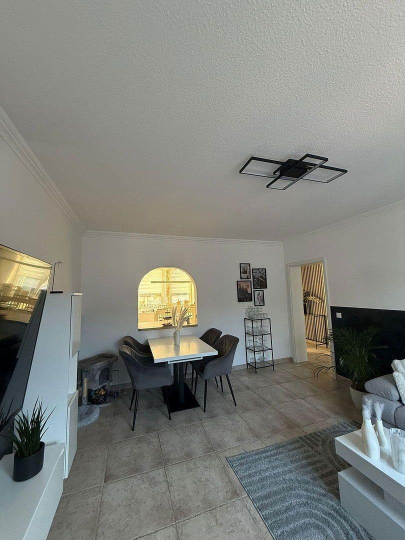 Pronájem bytu 2+1 60 m², Moers, Severní Porýní-Vestfálsko Pronájem bytu 2+1 60 m², Moers, Severní Porýní-Vestfálsko