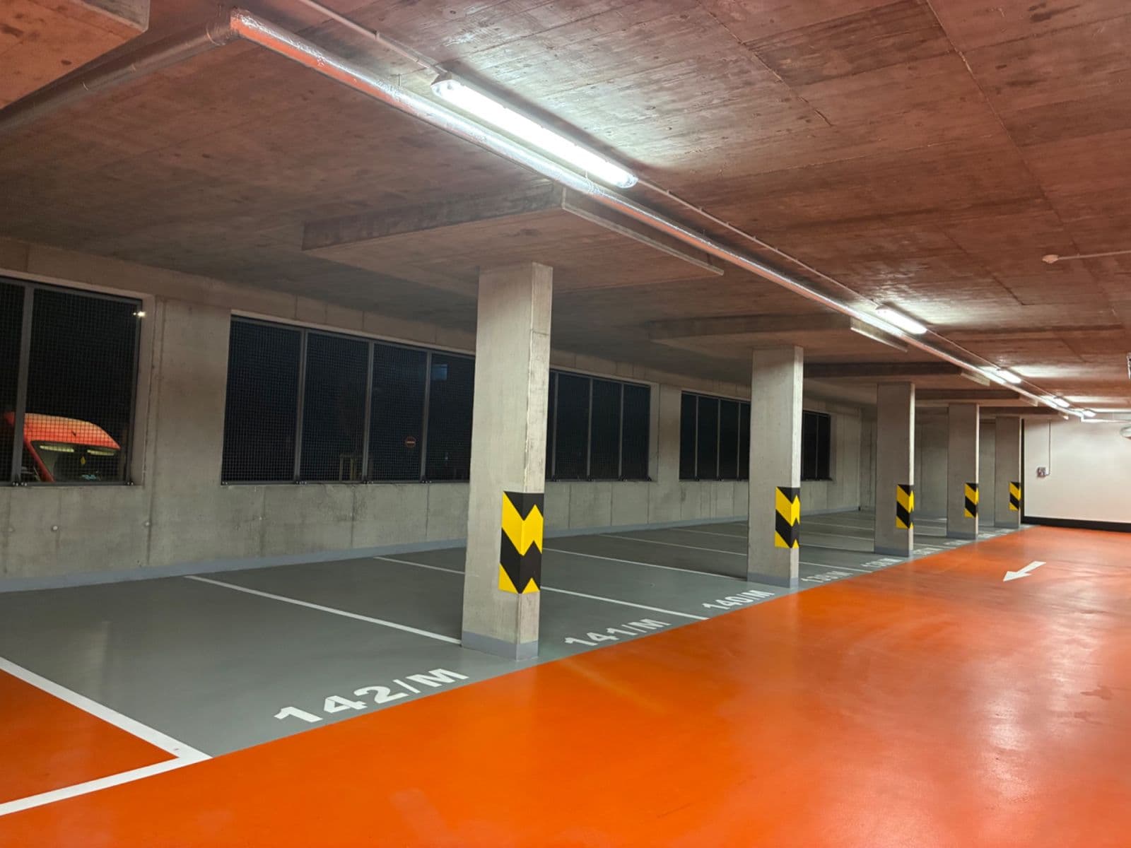 Pronájem garáže 37 m², Zásadská, Praha, Praha Pronájem garáže 37 m², Zásadská, Praha, Praha