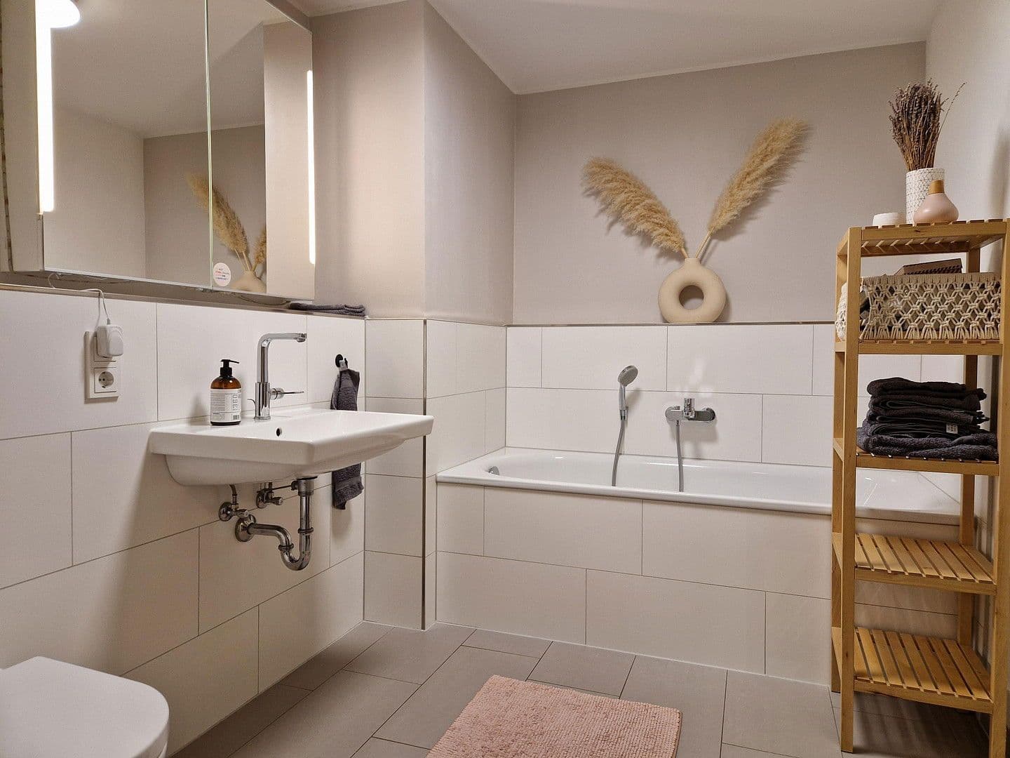 Prodej bytu 3+1 95 m², Hamburg, Hamburg Prodej bytu 3+1 95 m², Hamburg, Hamburg