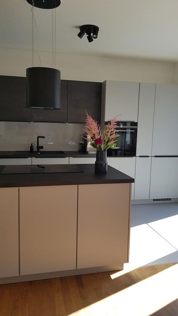 Prodej bytu 3+1 95 m², Hamburg, Hamburg Prodej bytu 3+1 95 m², Hamburg, Hamburg