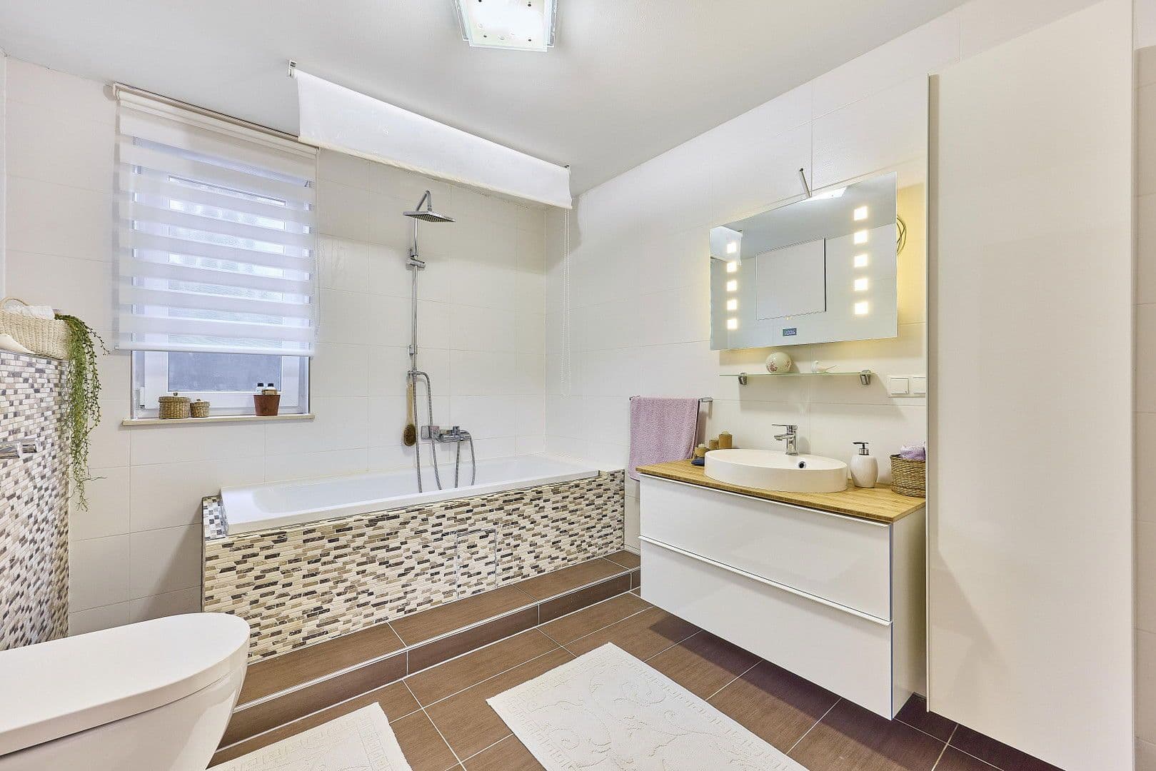 Prodej domu 180 m², pozemek 326 m², Christoph-Kröwerath-Str., 31, Ludwigshafen, Porýní-Falc Prodej domu 180 m², pozemek 326 m², Christoph-Kröwerath-Str., 31, Ludwigshafen, Porýní-Falc