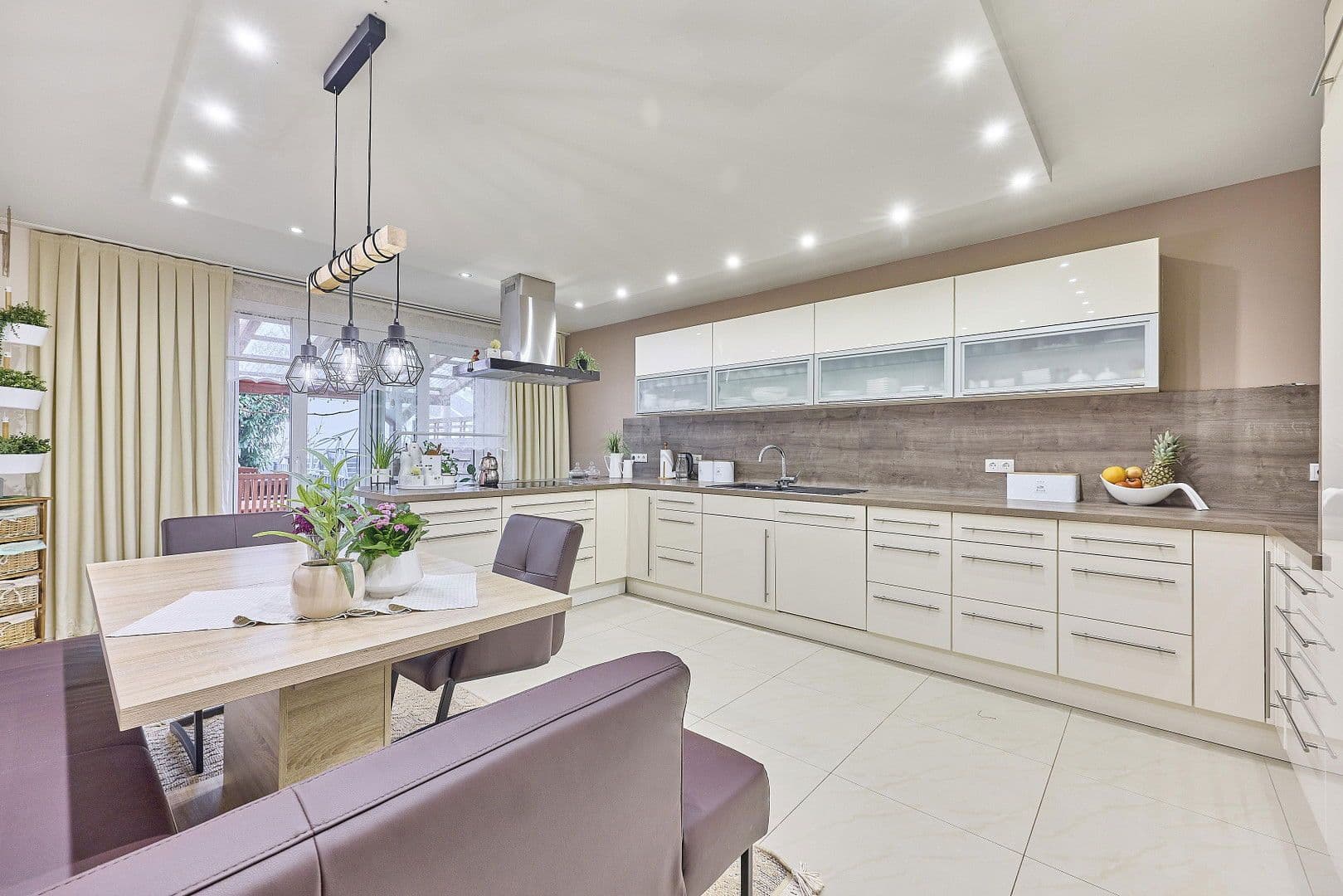 Prodej domu 180 m², pozemek 326 m², Christoph-Kröwerath-Str., 31, Ludwigshafen, Porýní-Falc Prodej domu 180 m², pozemek 326 m², Christoph-Kröwerath-Str., 31, Ludwigshafen, Porýní-Falc