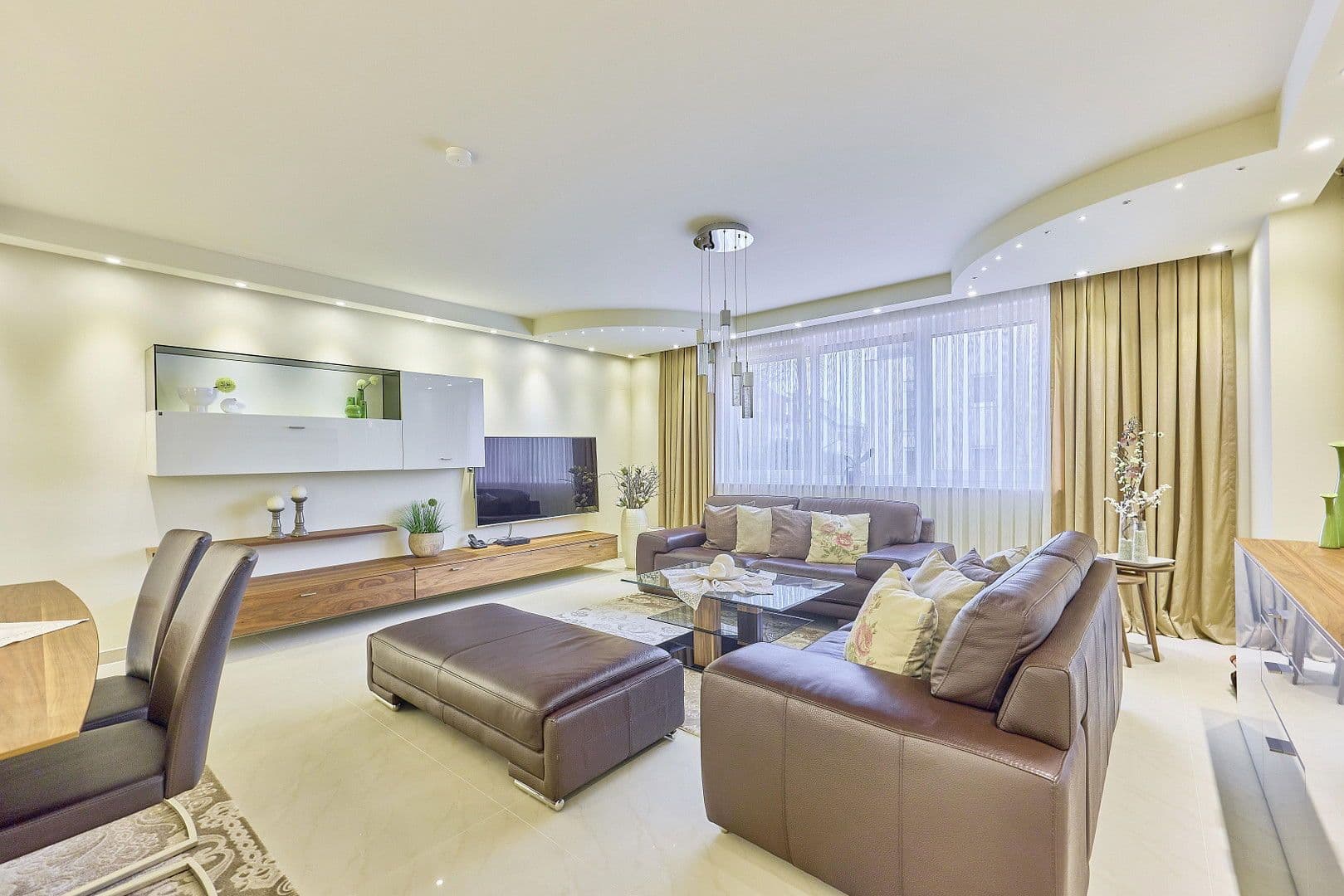 Prodej domu 180 m², pozemek 326 m², Christoph-Kröwerath-Str., 31, Ludwigshafen, Porýní-Falc Prodej domu 180 m², pozemek 326 m², Christoph-Kröwerath-Str., 31, Ludwigshafen, Porýní-Falc