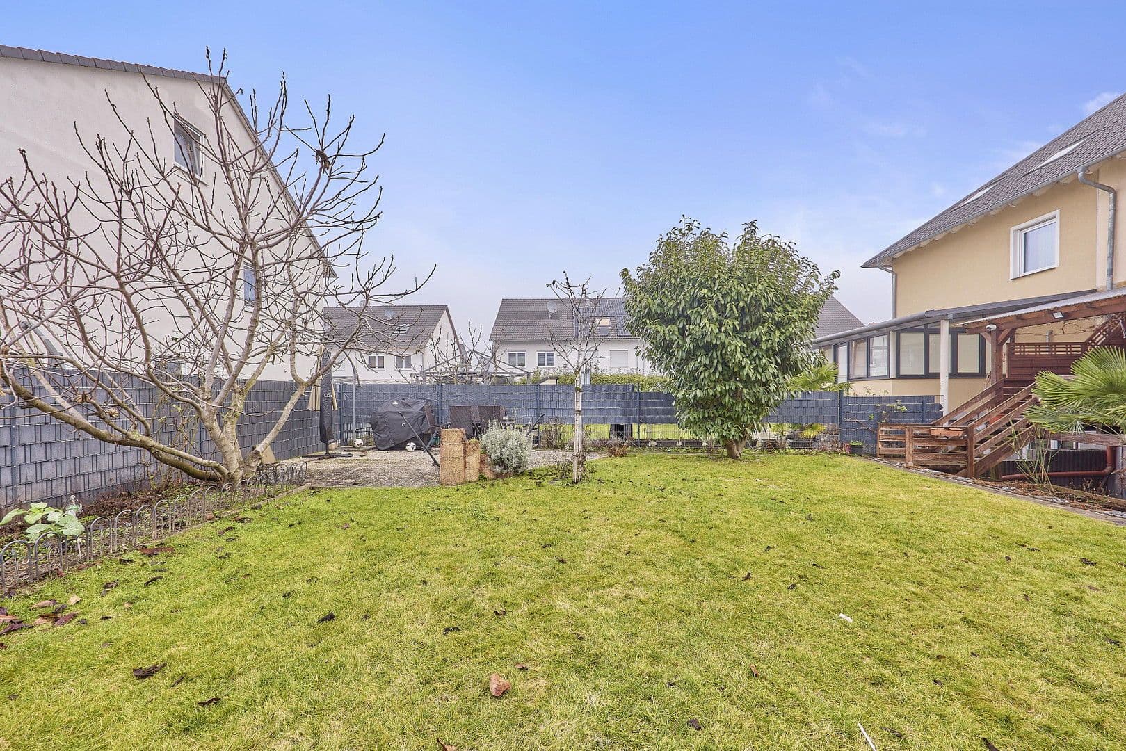 Prodej domu 180 m², pozemek 326 m², Christoph-Kröwerath-Str., 31, Ludwigshafen, Porýní-Falc Prodej domu 180 m², pozemek 326 m², Christoph-Kröwerath-Str., 31, Ludwigshafen, Porýní-Falc