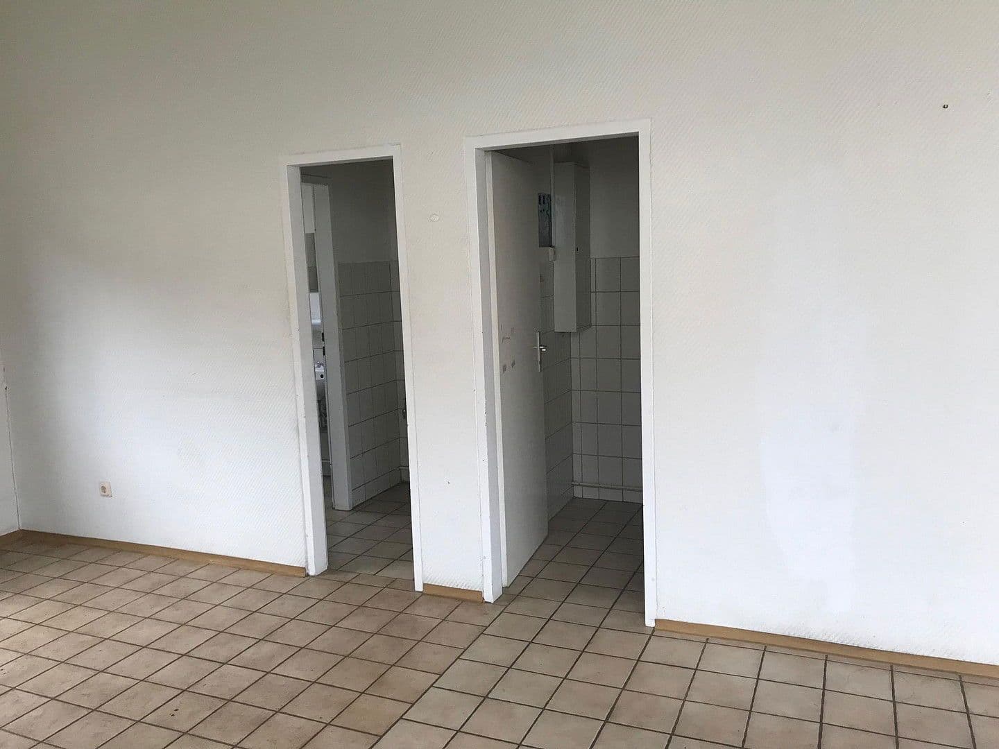 Pronájem nebytového prostoru 104 m², Strehla, Sasko Pronájem nebytového prostoru 104 m², Strehla, Sasko