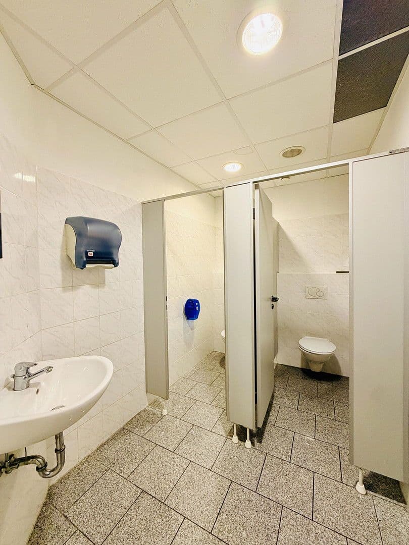 Pronájem nebytového prostoru 230 m², Draisstraße 1, Karlsbad, Bádensko-Württembersko Pronájem nebytového prostoru 230 m², Draisstraße 1, Karlsbad, Bádensko-Württembersko