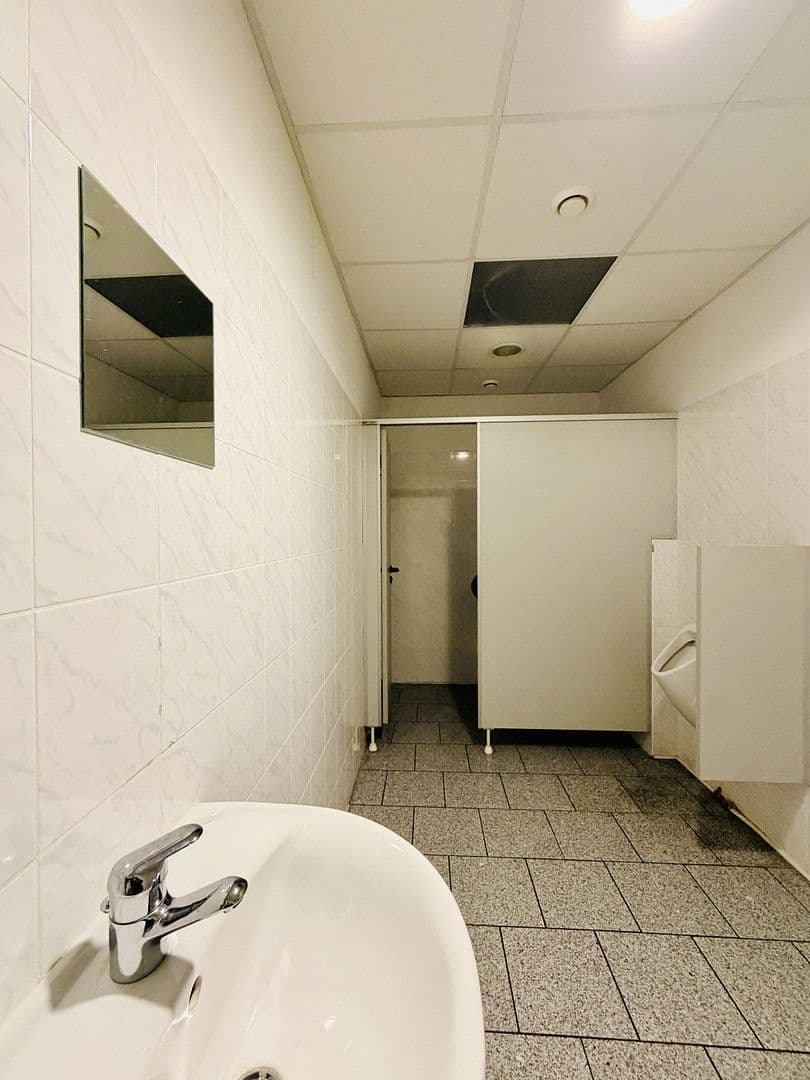 Pronájem nebytového prostoru 230 m², Draisstraße 1, Karlsbad, Bádensko-Württembersko Pronájem nebytového prostoru 230 m², Draisstraße 1, Karlsbad, Bádensko-Württembersko