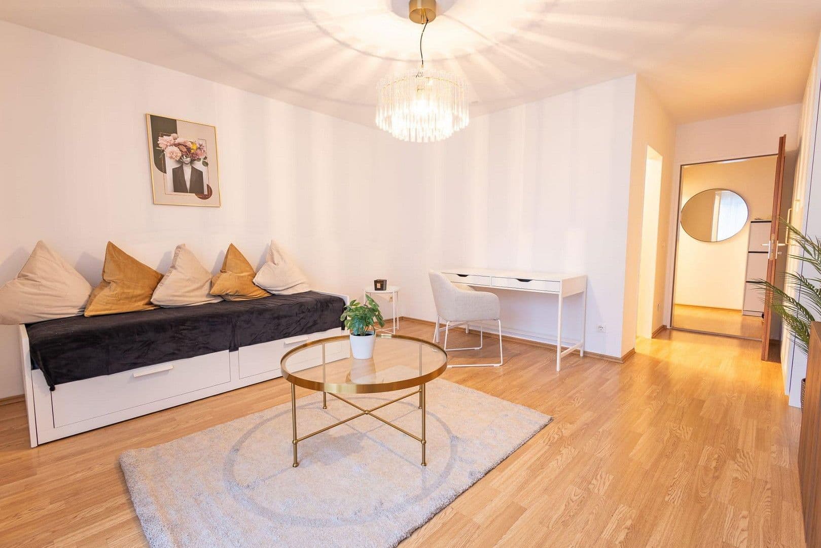 Pronájem bytu 1+1 33 m², Schleißheimer Str. 297, München, Bavorsko Pronájem bytu 1+1 33 m², Schleißheimer Str. 297, München, Bavorsko