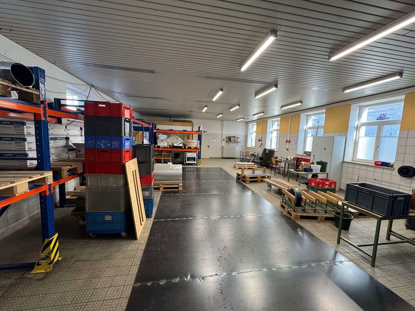 Prodej nebytového prostoru 4.000 m², Töging, Bavorsko Prodej nebytového prostoru 4.000 m², Töging, Bavorsko