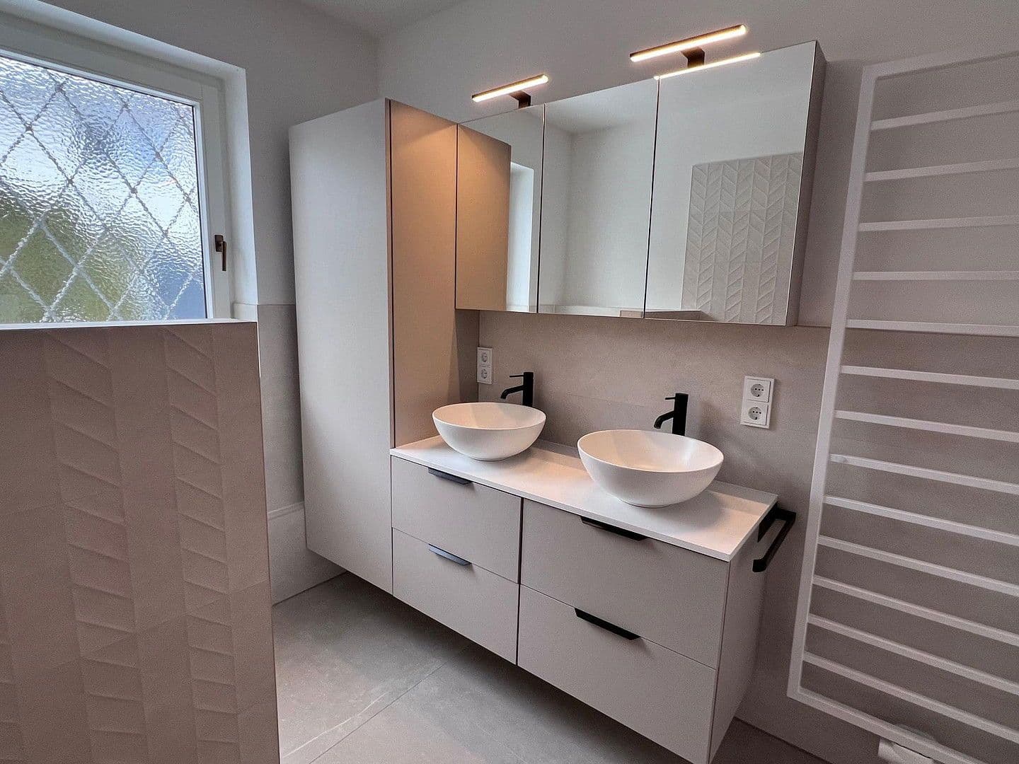 Pronájem bytu 3+1 126 m², München, Bavorsko Pronájem bytu 3+1 126 m², München, Bavorsko