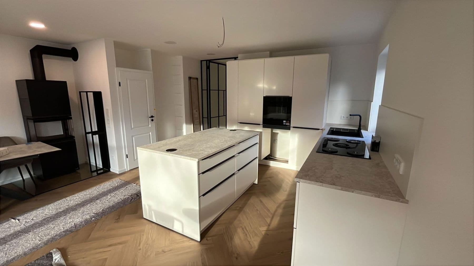 Pronájem bytu 3+1 126 m², München, Bavorsko Pronájem bytu 3+1 126 m², München, Bavorsko