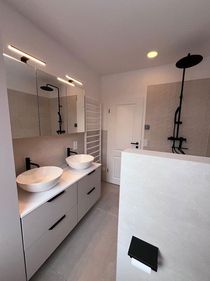 Pronájem bytu 3+1 126 m², München, Bavorsko Pronájem bytu 3+1 126 m², München, Bavorsko