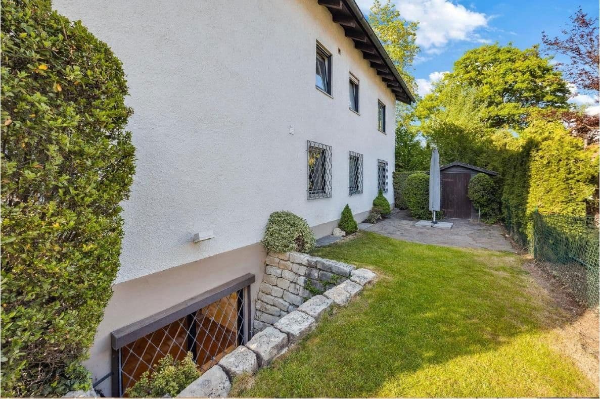 Pronájem bytu 3+1 126 m², München, Bavorsko Pronájem bytu 3+1 126 m², München, Bavorsko