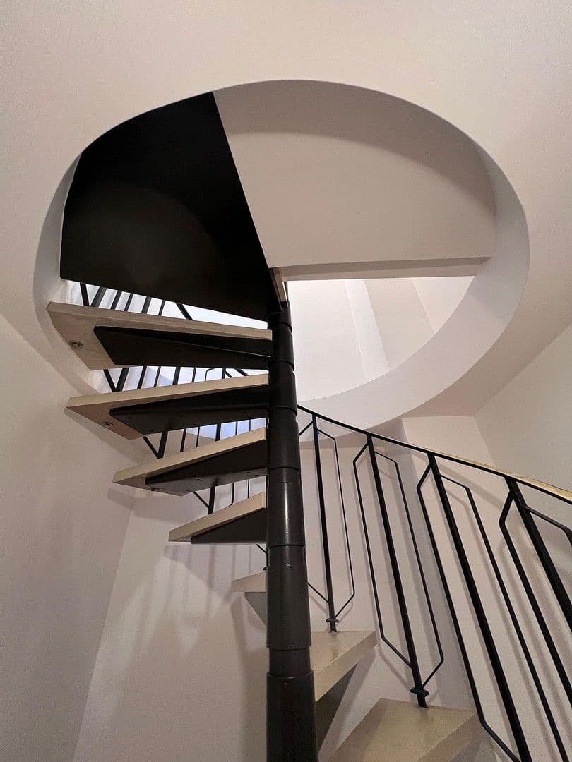 Pronájem bytu 3+1 126 m², München, Bavorsko Pronájem bytu 3+1 126 m², München, Bavorsko