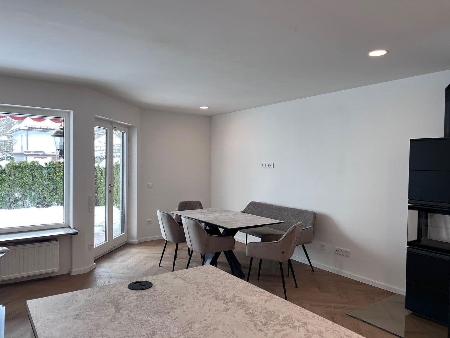 Pronájem bytu 3+1 126 m², München, Bavorsko Pronájem bytu 3+1 126 m², München, Bavorsko