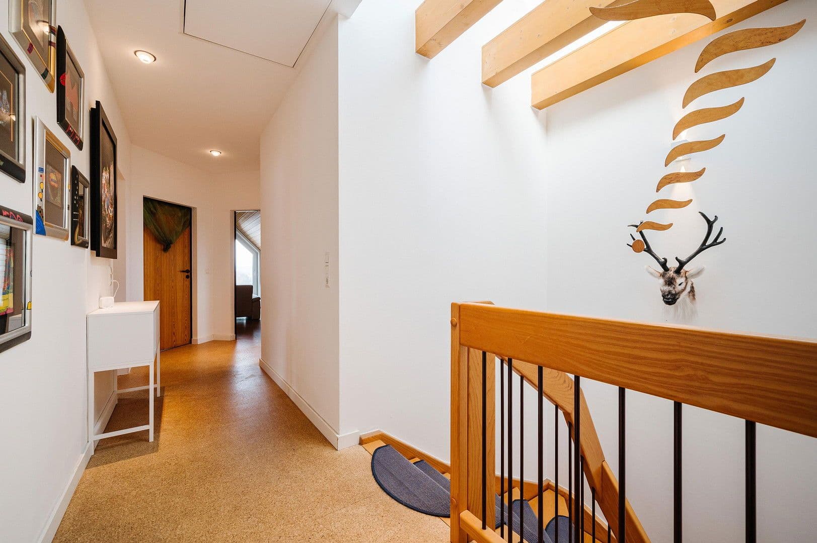 Prodej domu 240 m², pozemek 627 m², Wingertsweg 4, Roßdorf, Hessen Prodej domu 240 m², pozemek 627 m², Wingertsweg 4, Roßdorf, Hessen