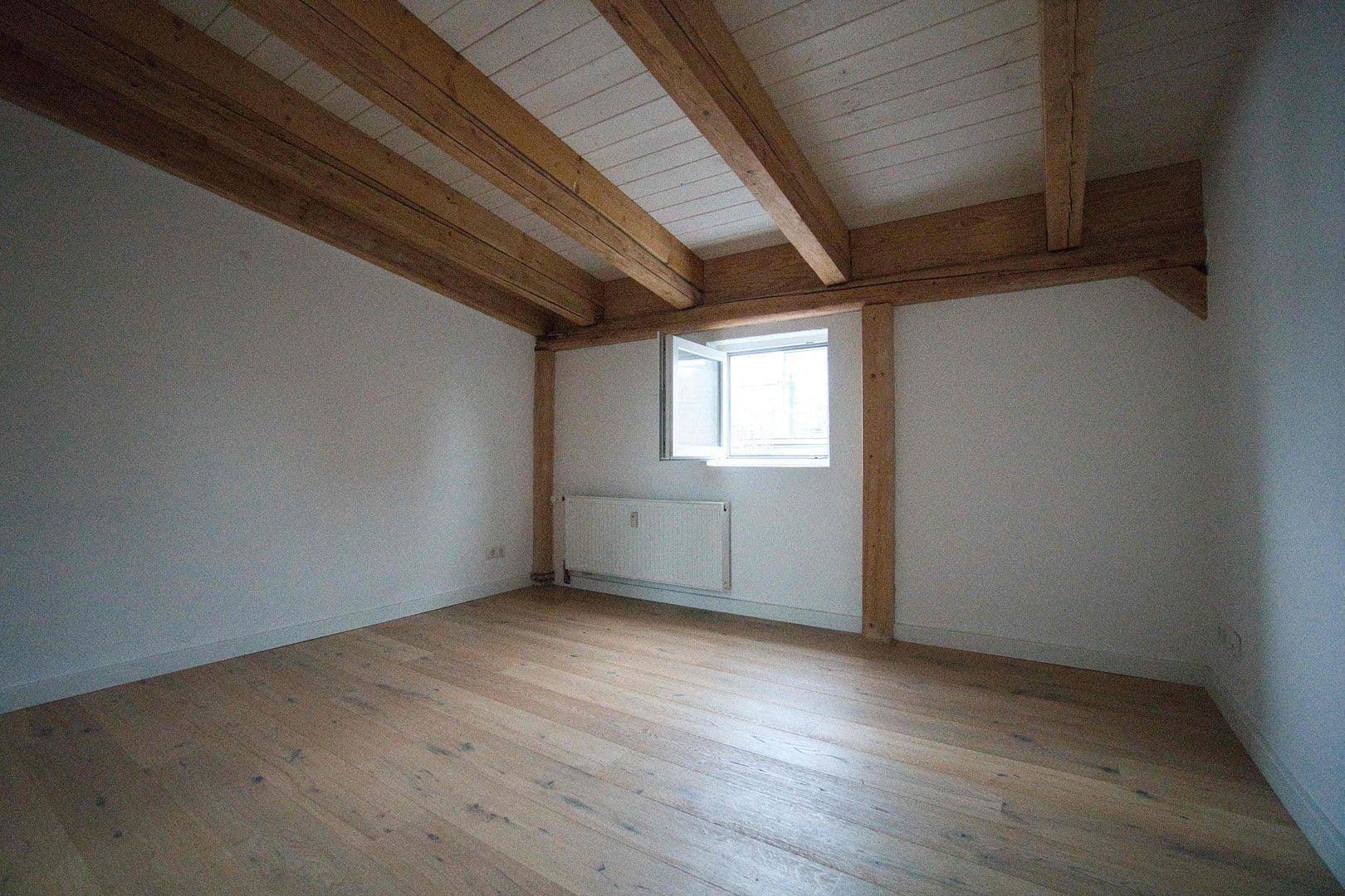 Prodej bytu 3+1 82 m², Eckernförder Str. 56, Kiel, Šlesvicko-Holštýnsko Prodej bytu 3+1 82 m², Eckernförder Str. 56, Kiel, Šlesvicko-Holštýnsko